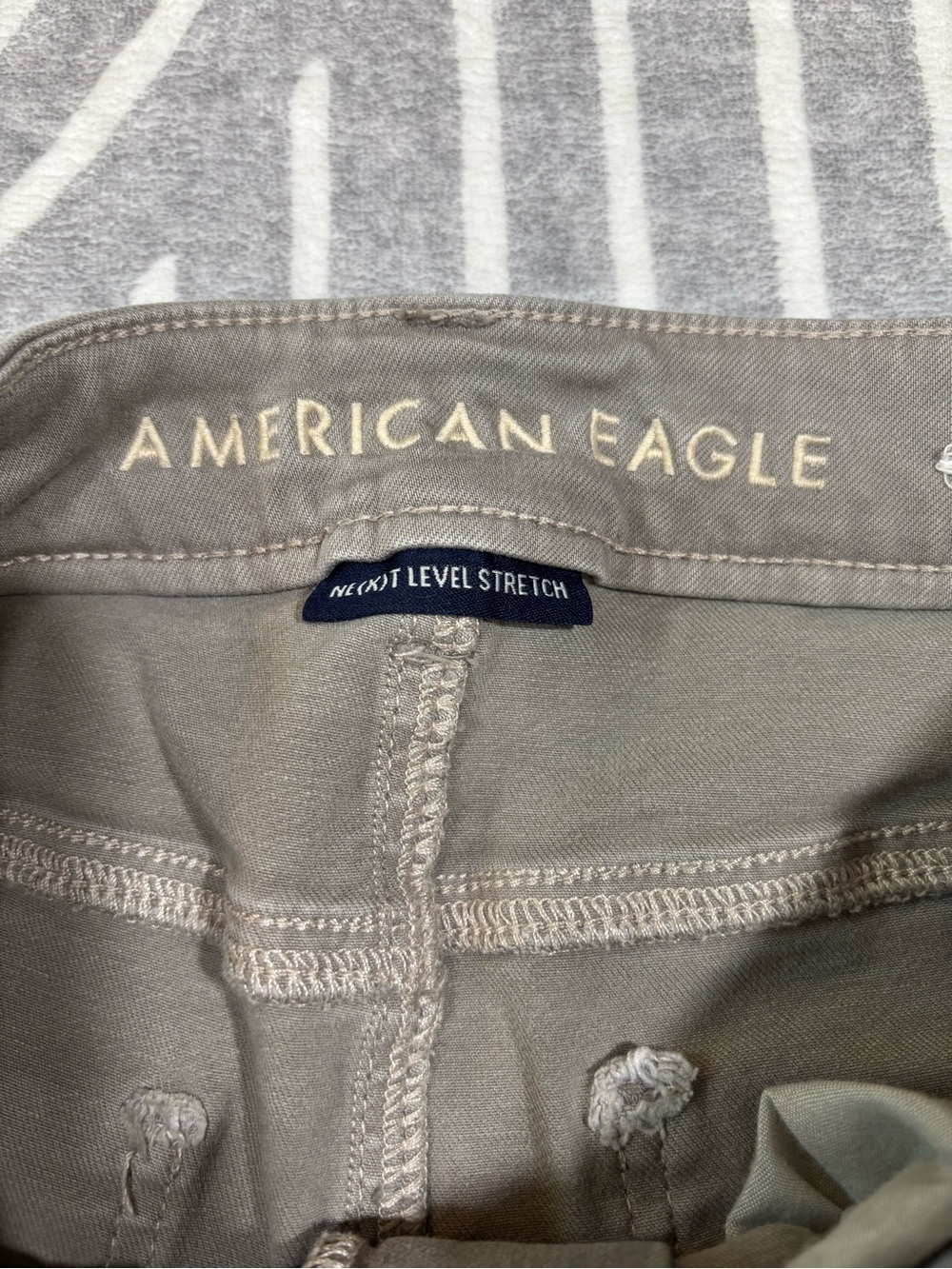 American Eagle Outfitters Jeans, Hi-Rise Jegging, 8L, X-Long, Light Camo - Picture 5 of 11